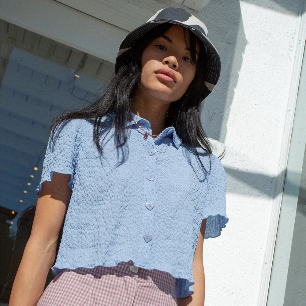 Lisa Says Gah Light Blue Textured Shirt